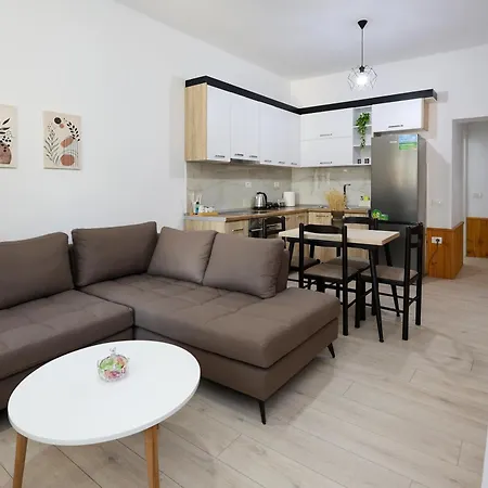 Apartament Swimming Pool - Enmar Berat 1 *