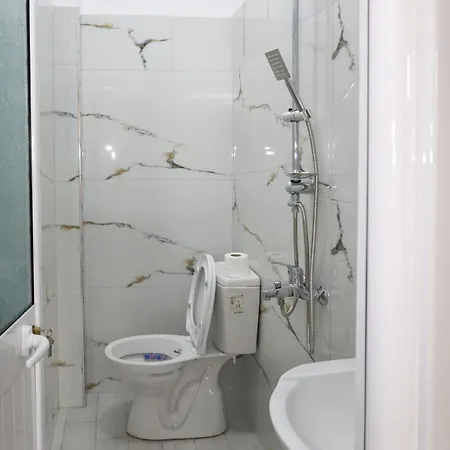 Apartament Swimming Pool - Enmar Berat 1 Uznove