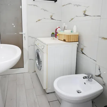 Swimming Pool - Enmar Berat 1 Apartament Uznove